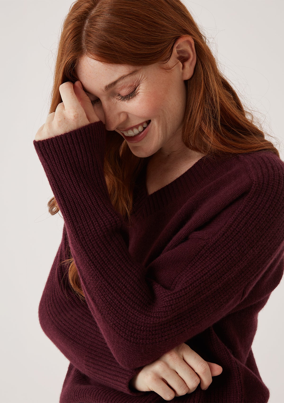 V Neck Lofty Sweatshirt in Bordeaux Burgundy
