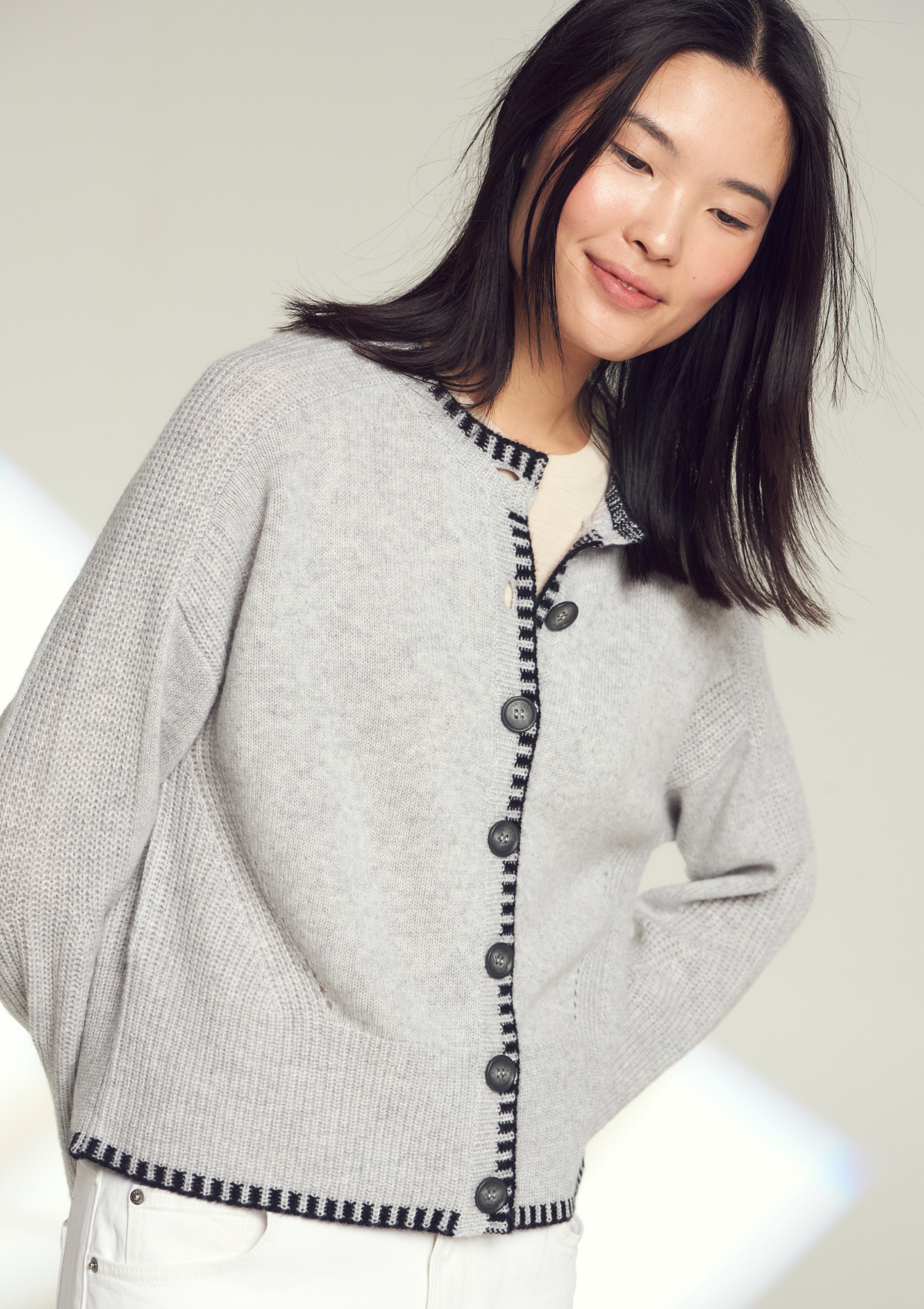 Cashmere Blanket Stitch Cardigan in Mist Grey