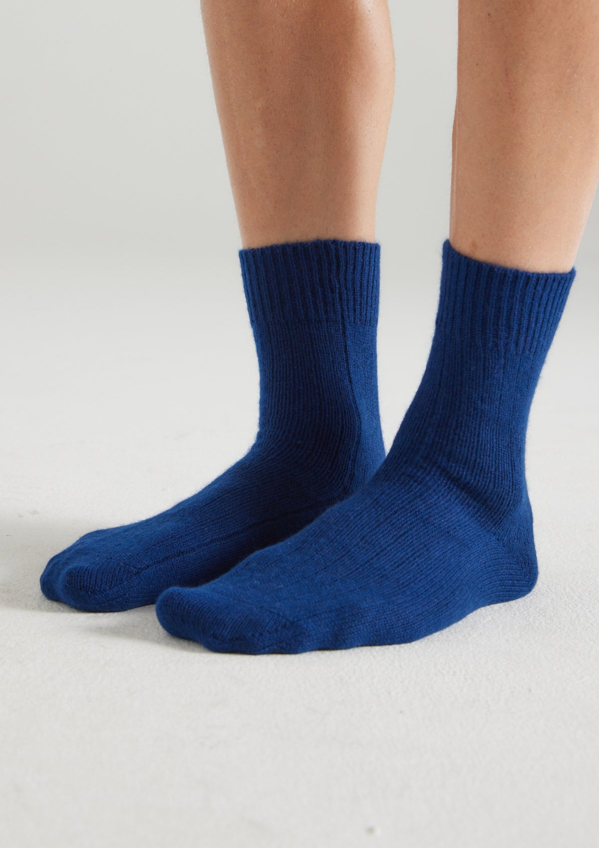 Mens Cashmere Socks in Midnight Blue