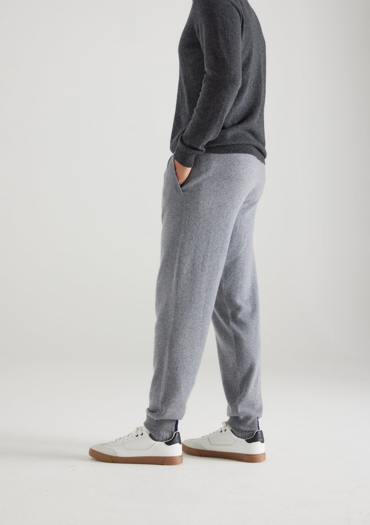 Mens Cashmere Jogger in Derby Grey