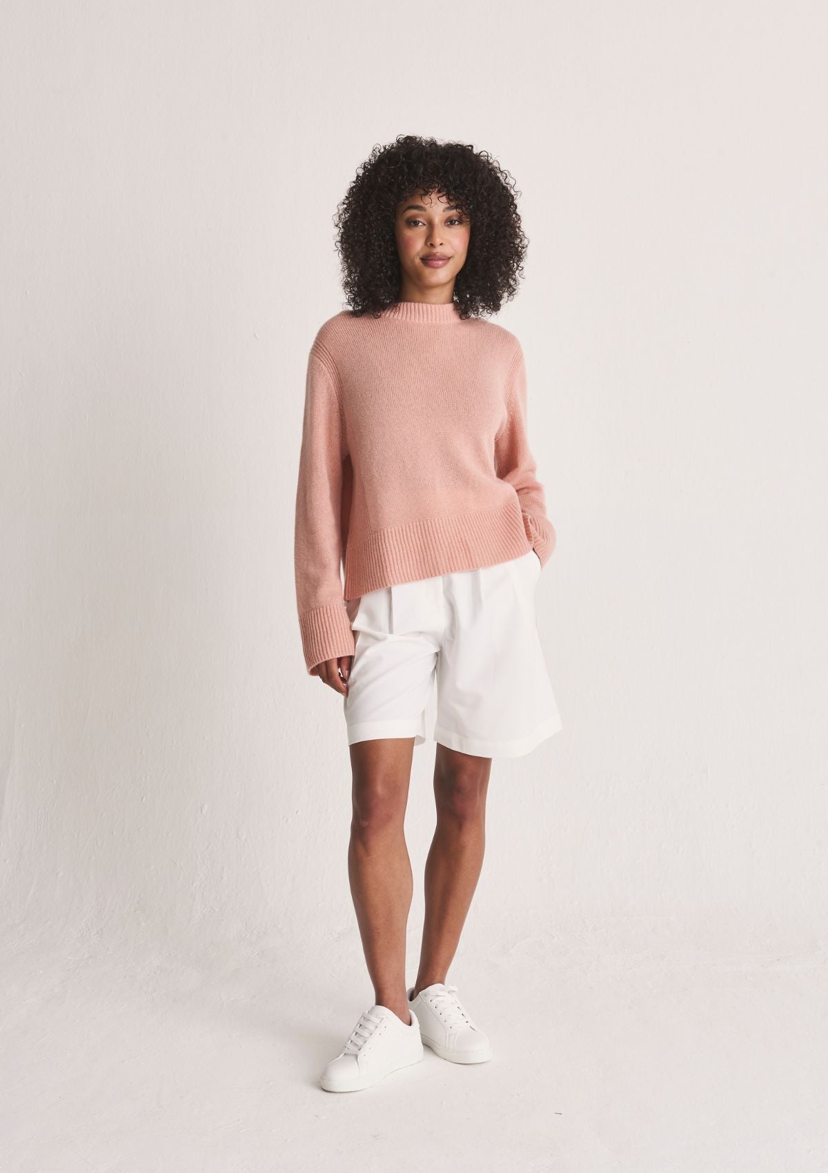 Cropped Cashmere Sweatshirt in Peachy