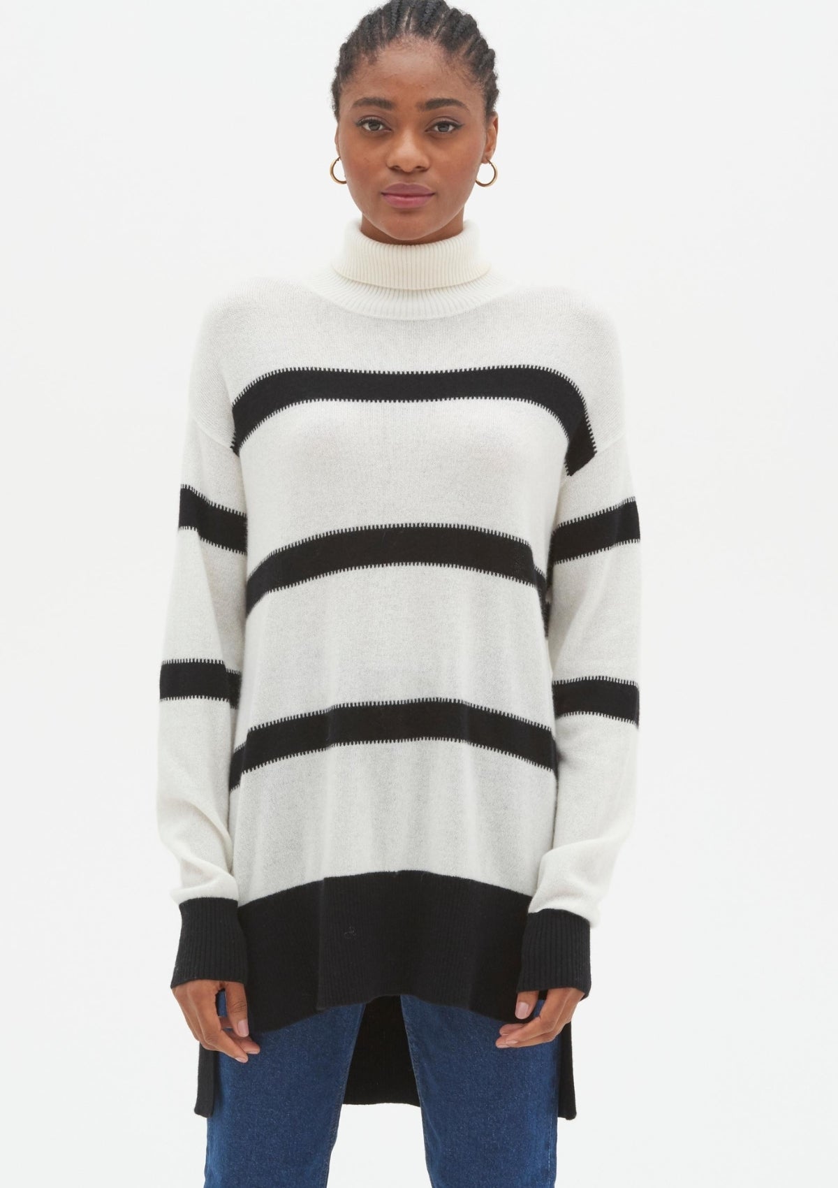 Relaxed Polo Neck Cashmere Sweater in Black/Snow Stripe
