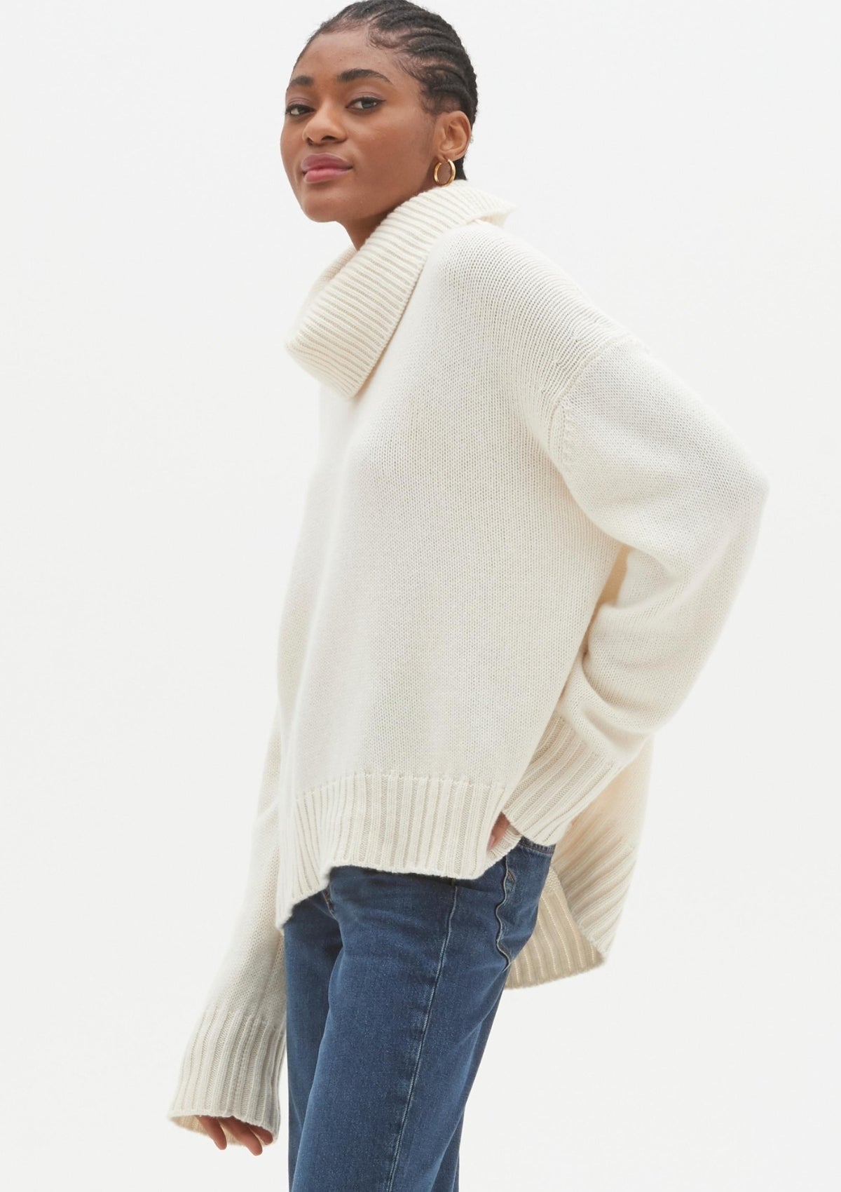 Chunky Cashmere Cowl Neck Sweater in Snow