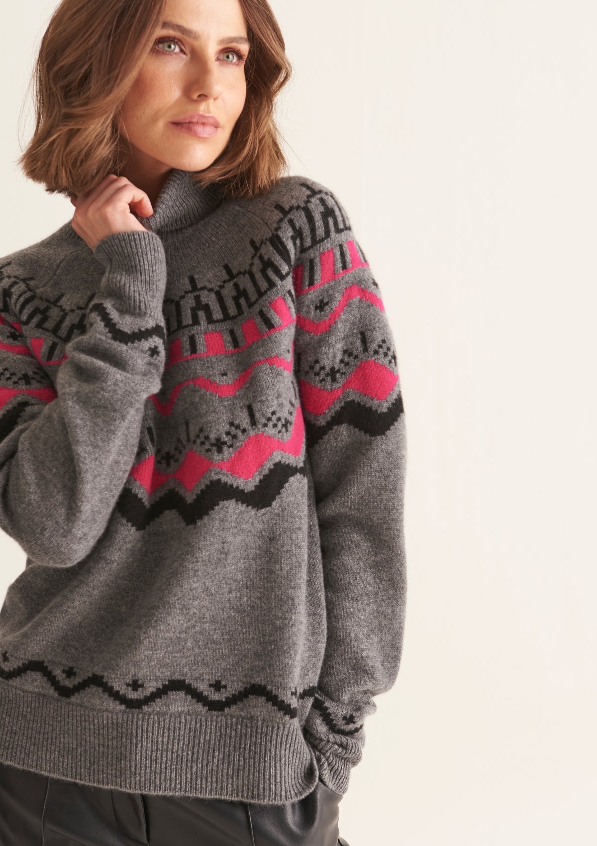 Cashmere Alpine Knit Sweater in Grey/Cherry Pink