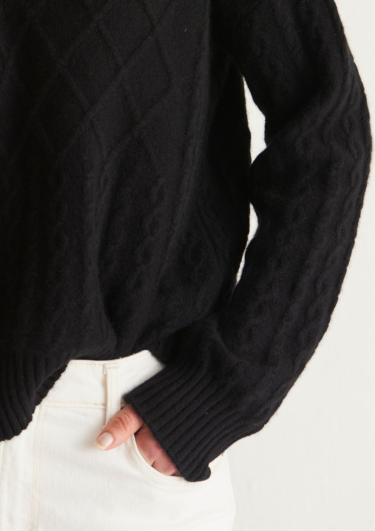 Ribbed Trim Cable Cashmere V Neck Sweater in Black