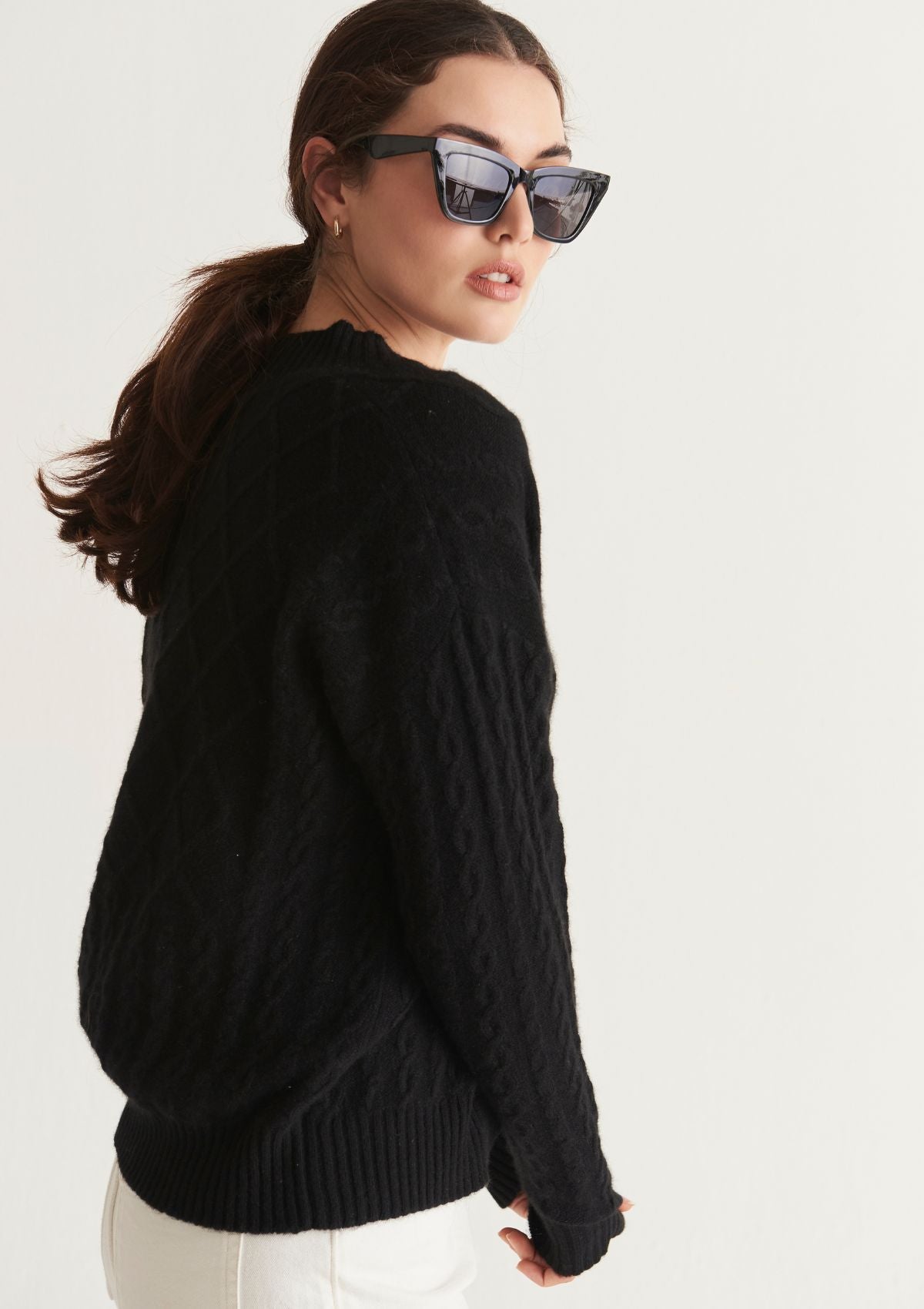Ribbed Trim Cable Cashmere V Neck Sweater in Black
