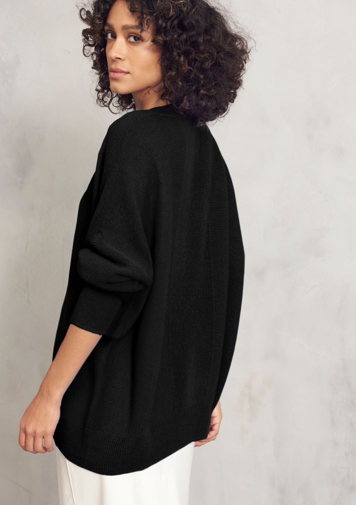 Relaxed Lofty V Neck Sweater in Jet Black