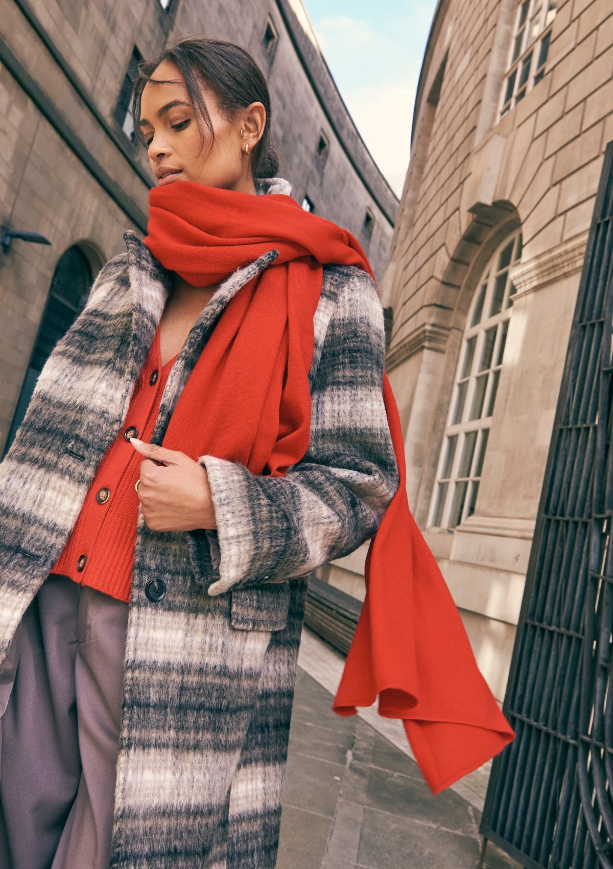 Cashmere Lofty Blanket Scarf in Postbox Red