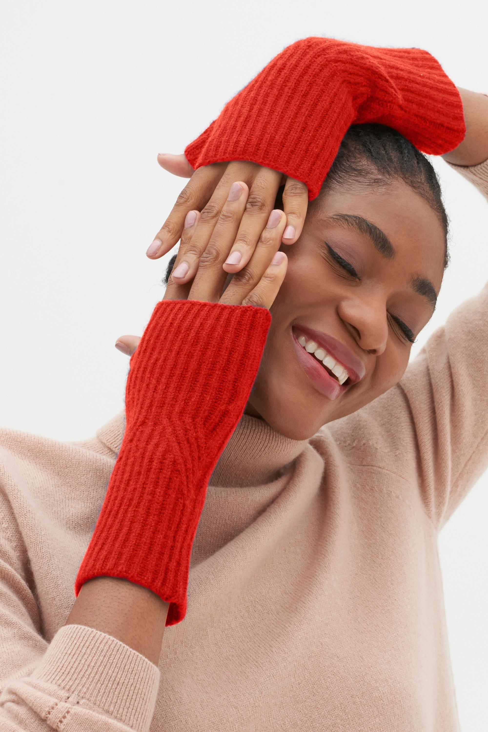 Cashmere Mitt in Tomato Red