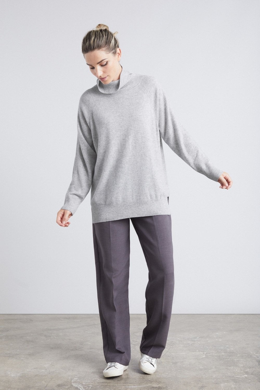 Polo Neck Cashmere Sweater in Foggy